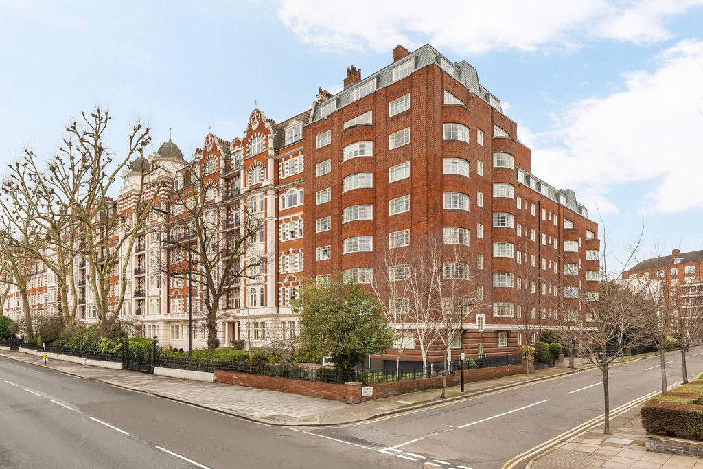 4 bedroom luxury Flat for sale in London, England - 132233446 ...