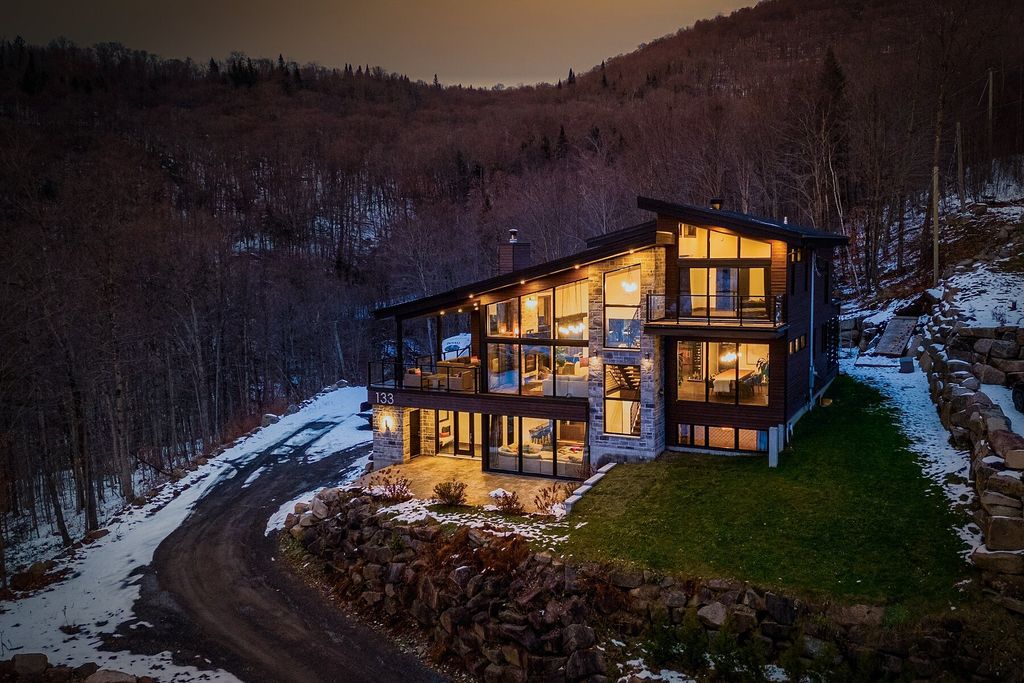 Luxury 5 bedroom Detached House for sale in Stoneham, Canada