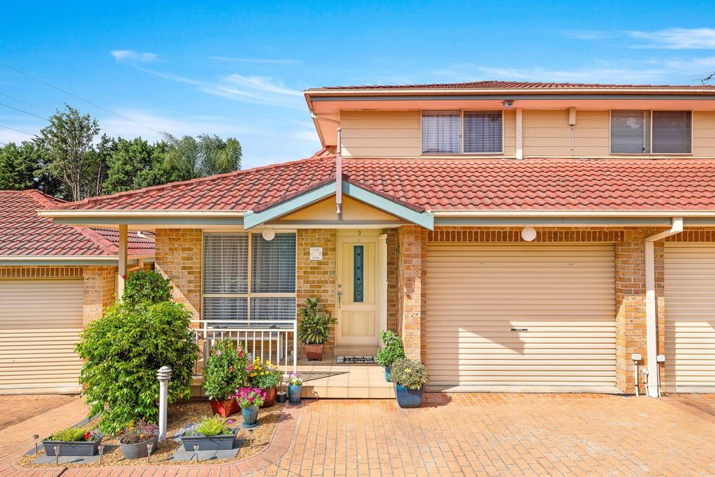 Коттедж в жилом комплексе в продажа Padstow Heights, Сидней, State of New South Wales