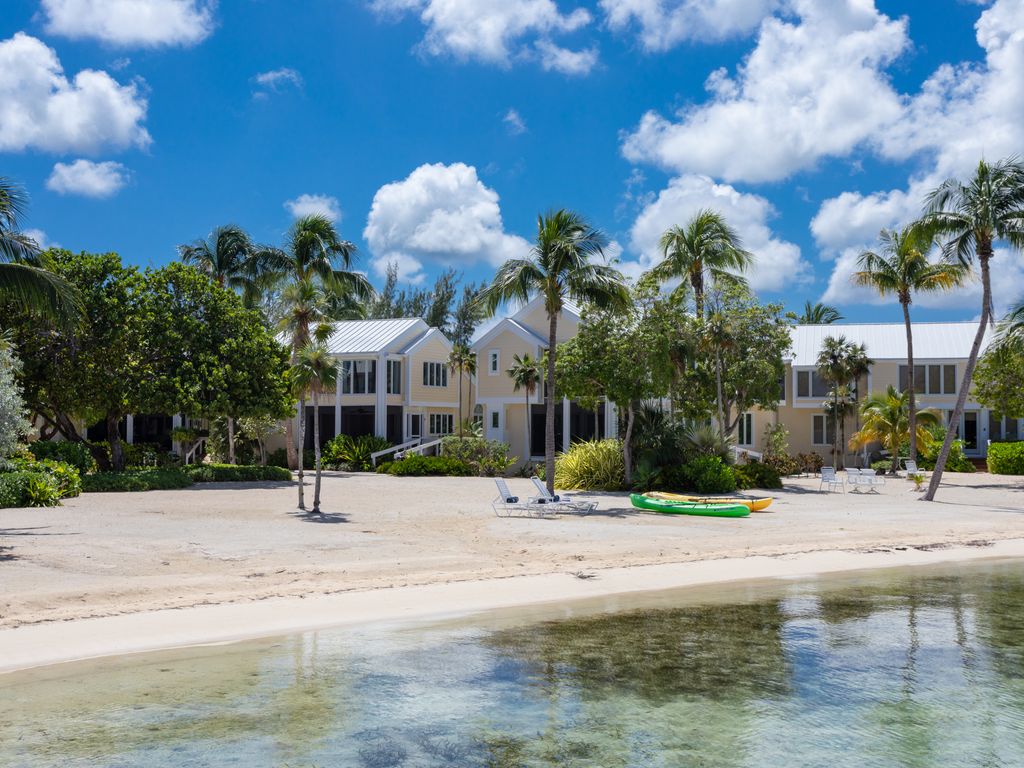 Luxury Detached House for rent in Rum Point, Cayman Islands 35598461