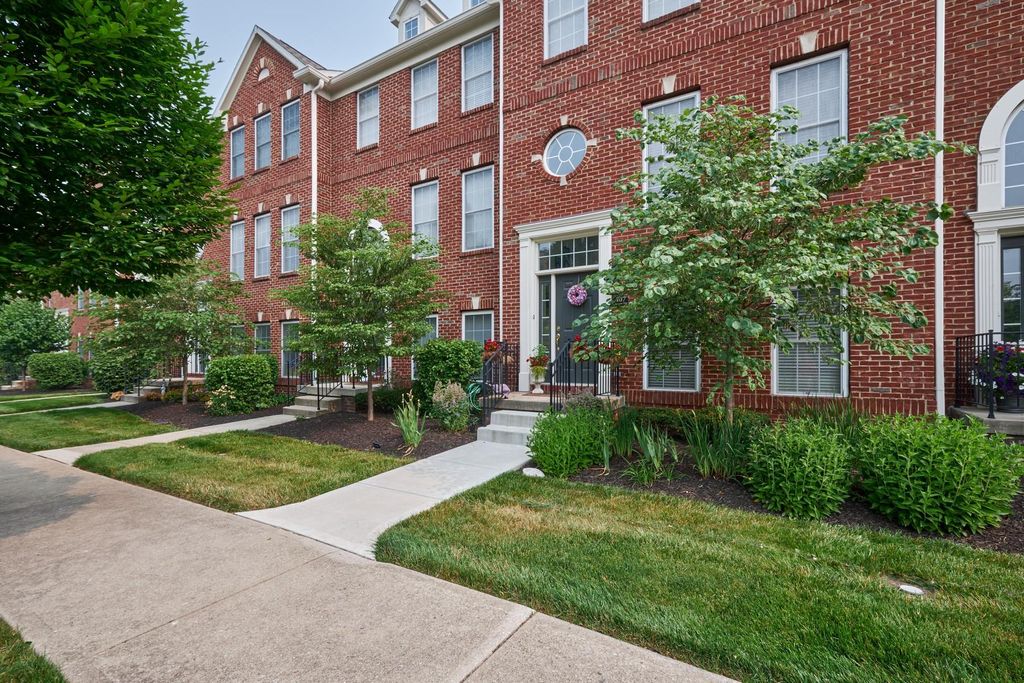 8 room luxury Townhouse for sale in Carmel, United States 129026278