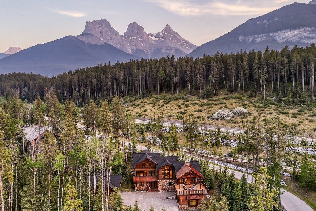 Luxury 5 bedroom Detached House for sale in Canmore, Alberta