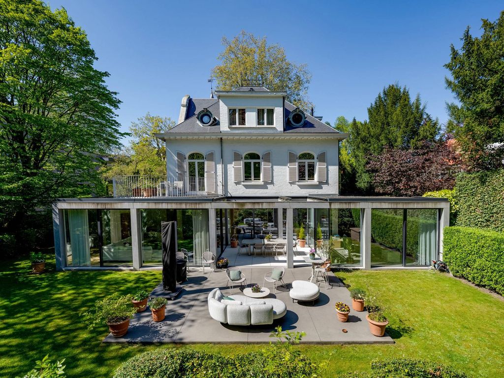 Престижный Особняк в продажа Ixelles, Бельгия