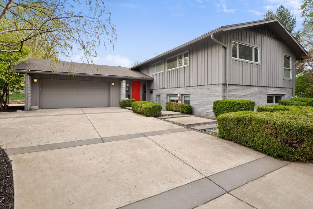 Luxury 4 bedroom Detached House for sale in Leawood, United States