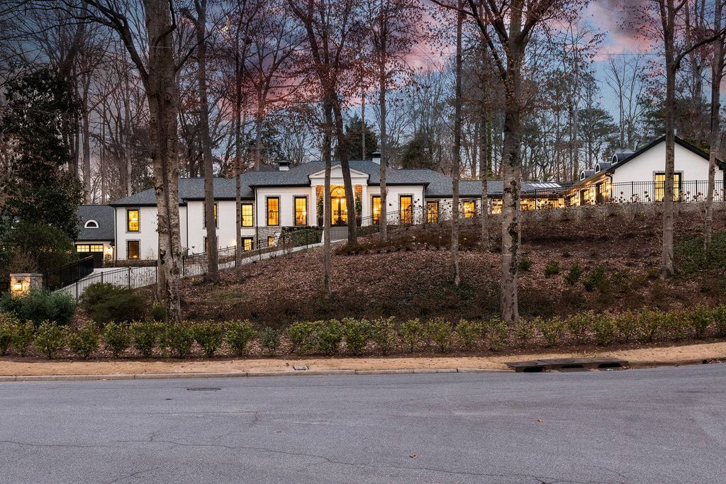 アトランタ, 売却高級一戸建て住宅 702 m² 130226551