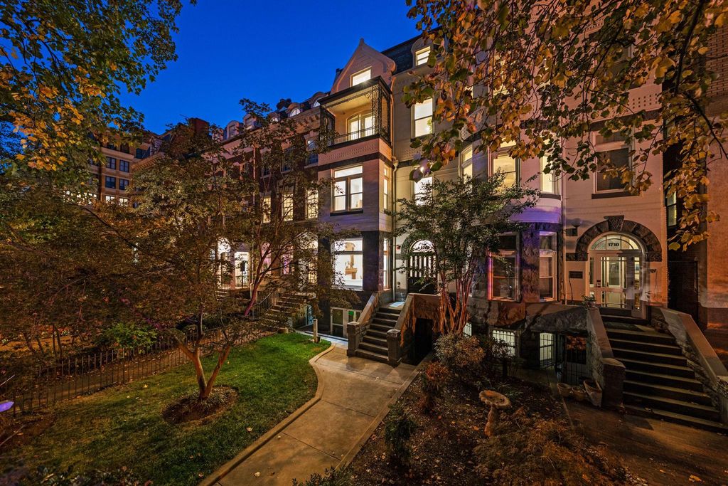 Luxury Flat for sale in Washington, District of Columbia