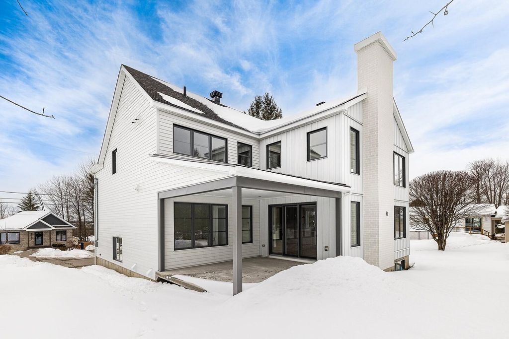 Luxury 4 bedroom Detached House for sale in Magog, Quebec 128619759