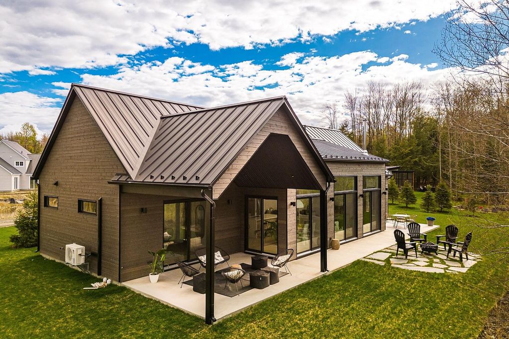 Luxury Detached House for sale in Lac Brome, Canada 127984584