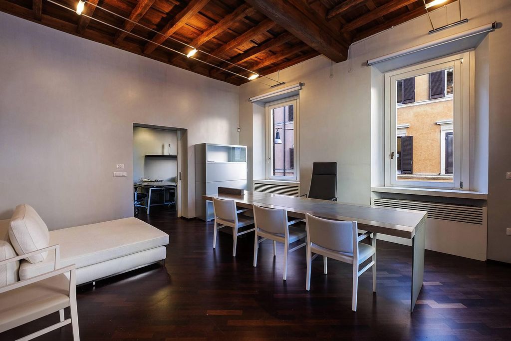 3 bedroom luxury Apartment for sale in Rome, Italy 122040345