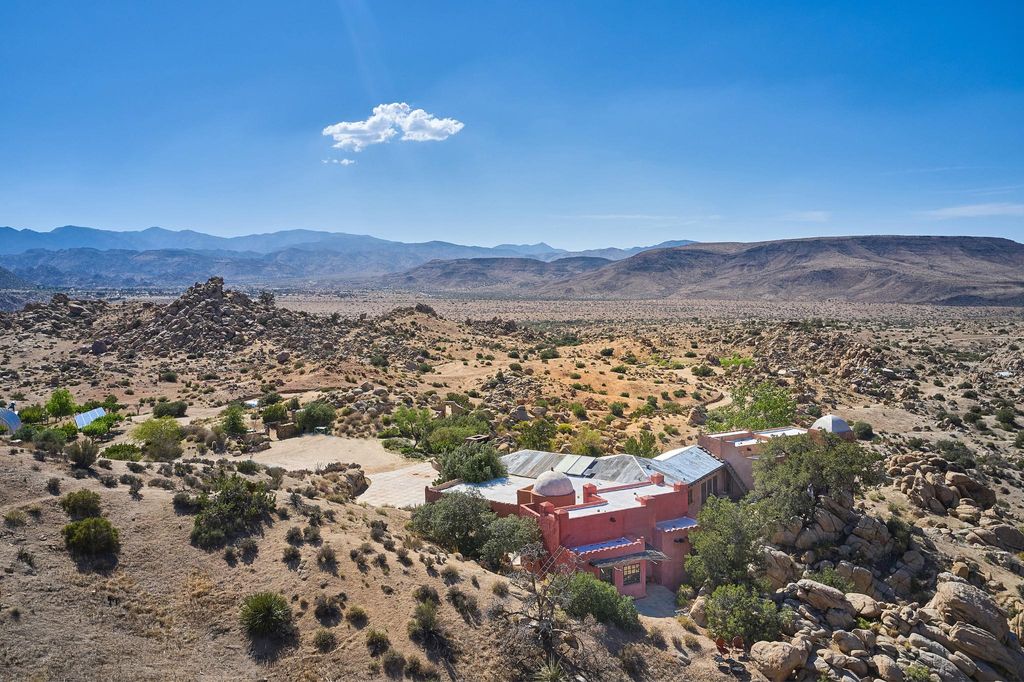 Luxuriöses Einfamilienhaus von 312 m2 zu verkaufen in Pioneertown, USA