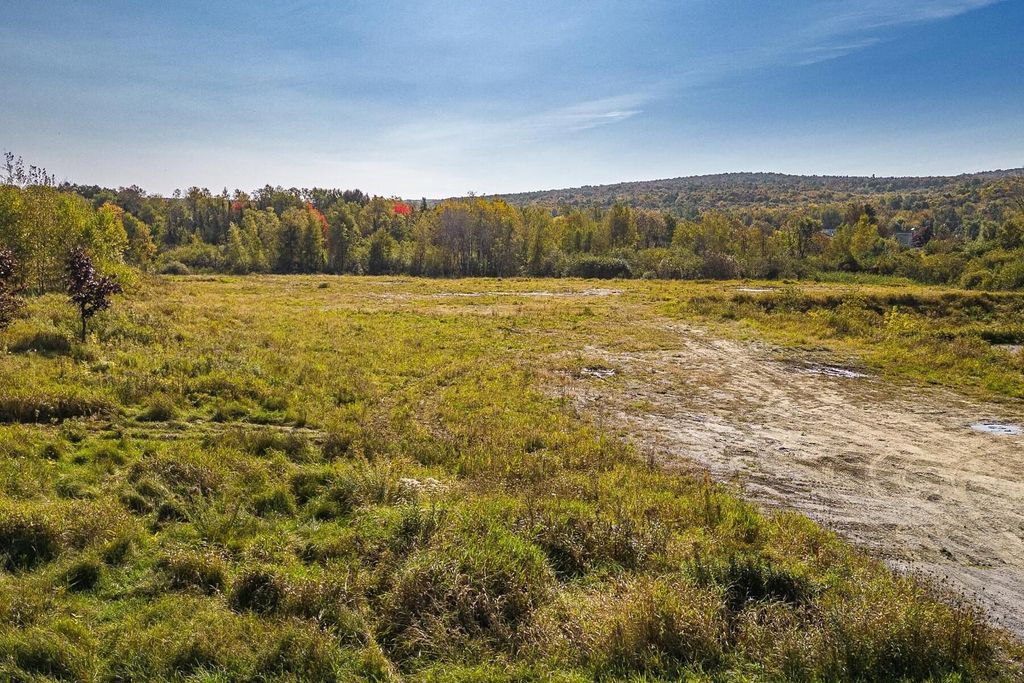 Terreno / Solar en venta LacBrome, Canadá 129359859