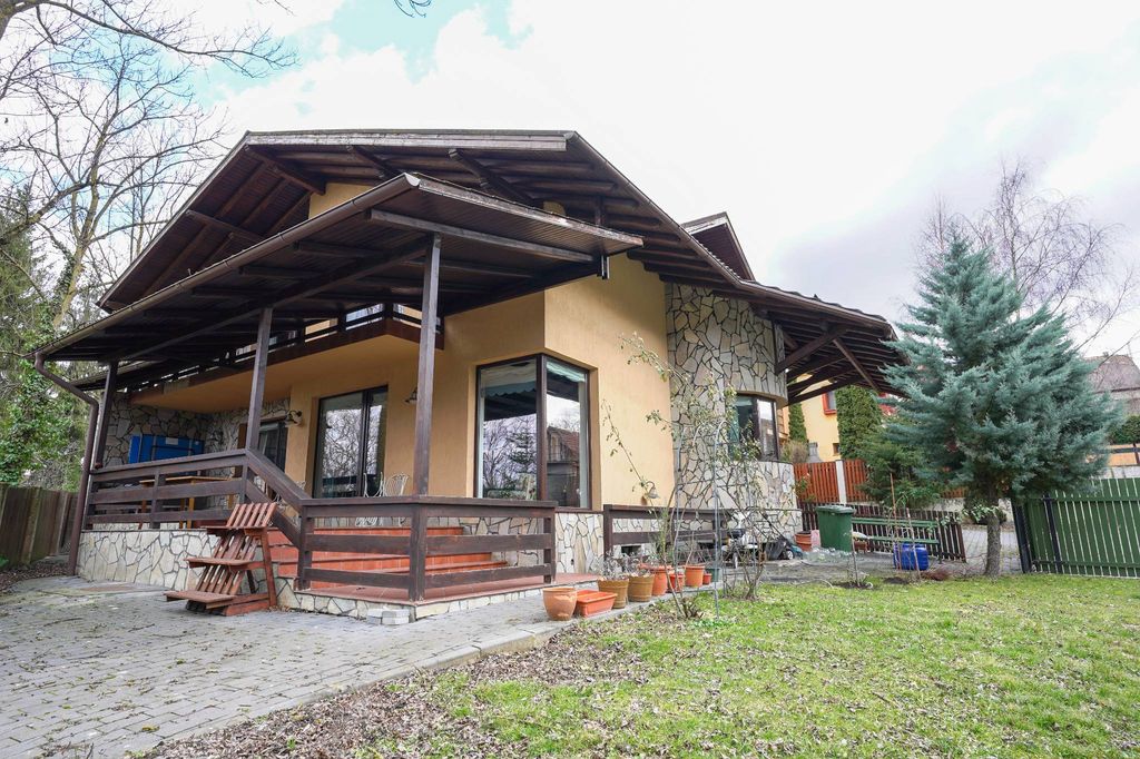 Luxury 6 room Detached House for sale in ClujNapoca, Romania