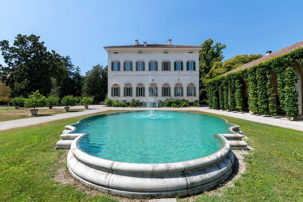 Esclusiva villa di 3000 mq in vendita Isola Vicentina, Veneto