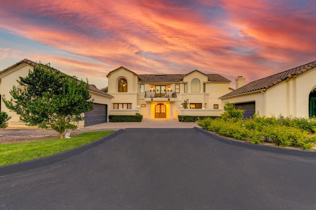 4 bedroom luxury Detached House for sale in Encinitas, California