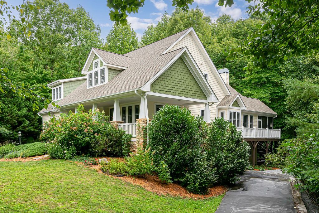 3 bedroom luxury Detached House for sale in Arden, North Carolina