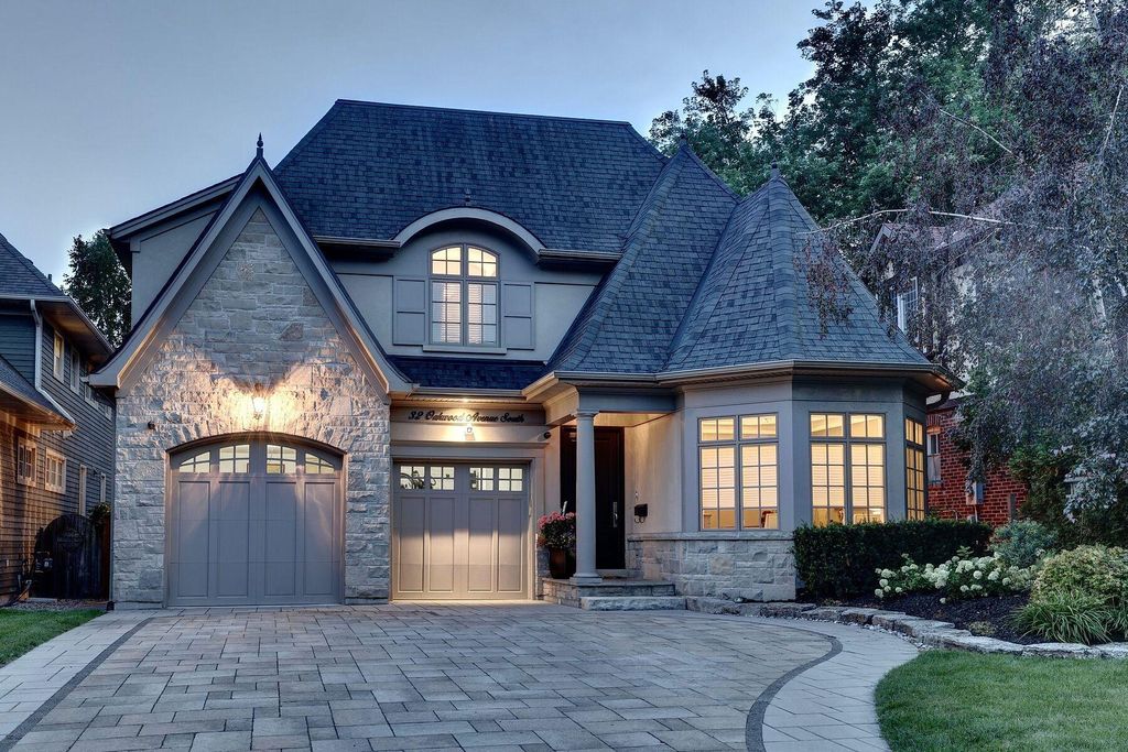 4 bedroom luxury Detached House for sale in Mississauga, Canada