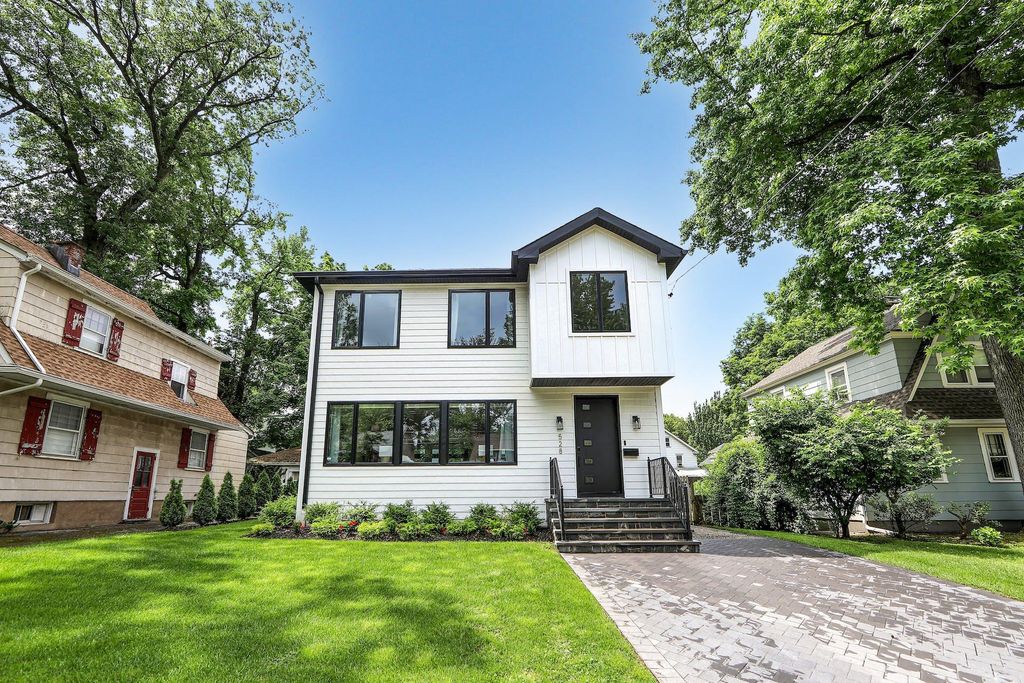 Luxury 4 bedroom Detached House for sale in Teaneck, United States