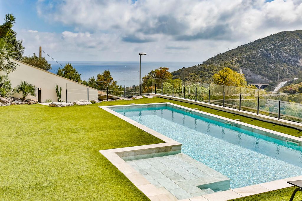 Luxury 4 room Detached House for sale in Sitges, Spain 129452919