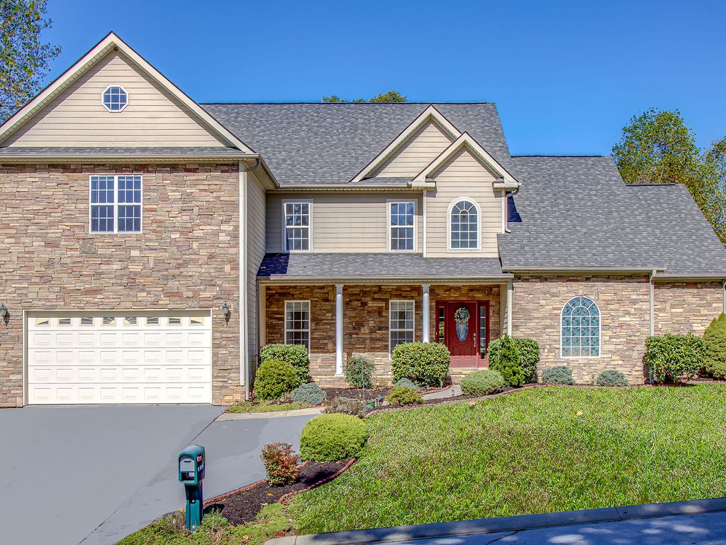 4 bedroom luxury Detached House for sale in Arden, North Carolina