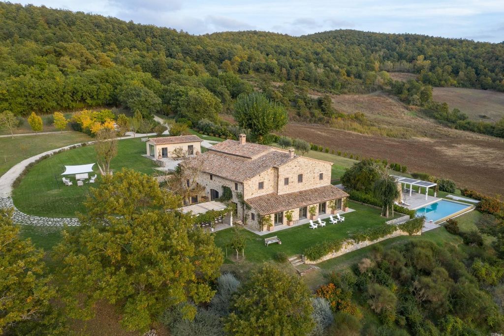 Esclusiva Casa Indipendente di 630 mq in affitto San Quirico d'Orcia, Italia