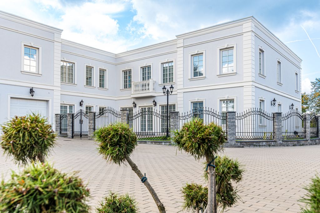 Luxury 9 room Detached House for sale in Vilnius, Vilnius County