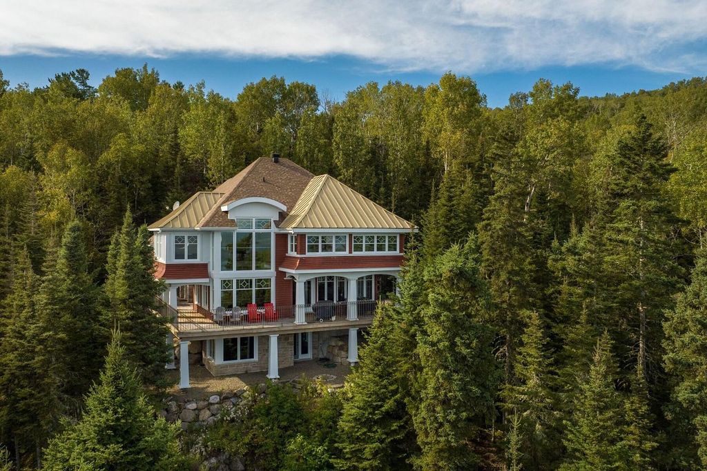 Luxury 3 bedroom Detached House for sale in SaintIrénée, Quebec 129328362