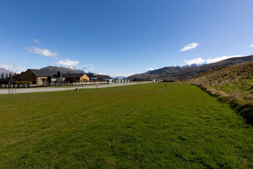 Development Land in Queenstown, New Zealand - 133010659 - LuxuryEstate.com