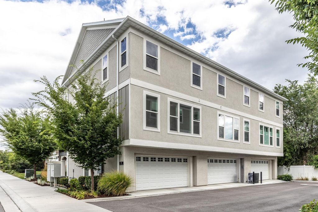 Luxury Townhouse for sale in Murray, Utah 129210949