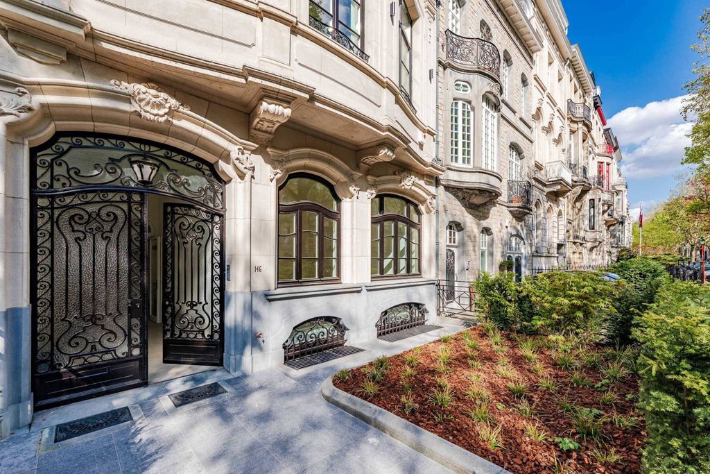 Престижный Коттедж в жилом комплексе 671 в продажа, Ixelles, Bruxelles-Capitale