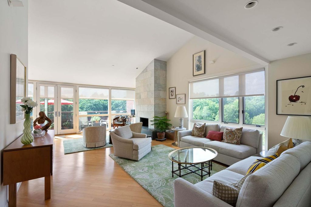 6 room luxury Flat for sale in Boston, Massachusetts