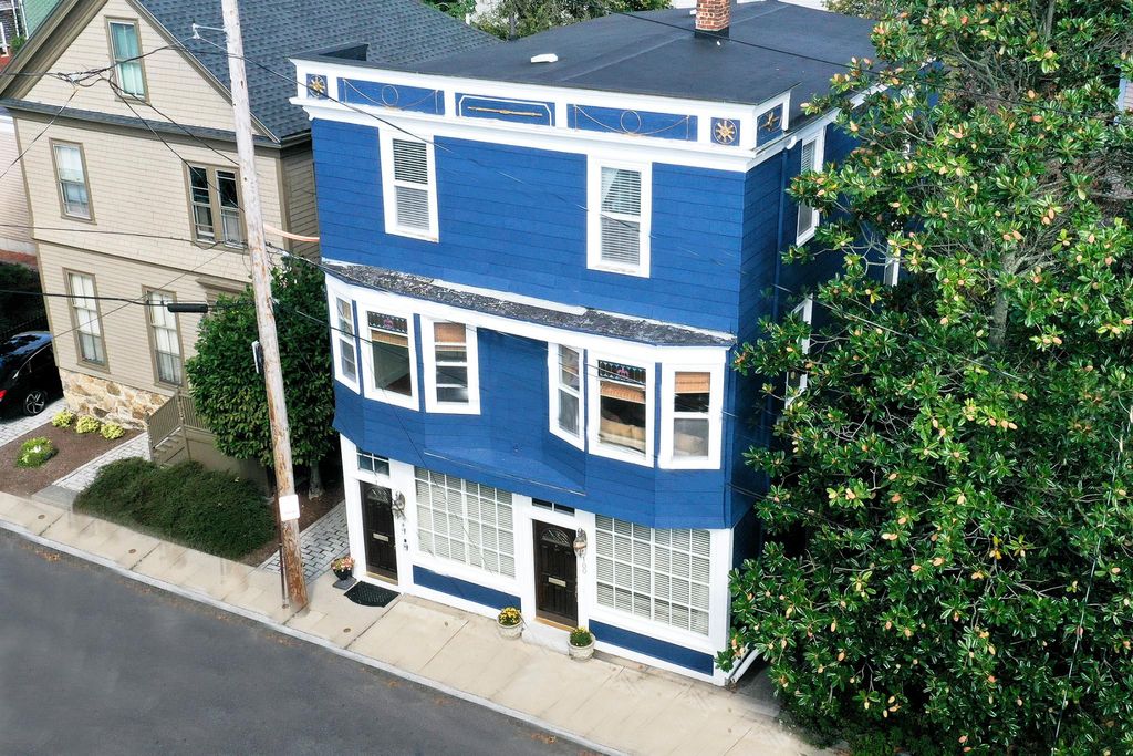 6 bedroom luxury House for sale in Newport, Rhode Island