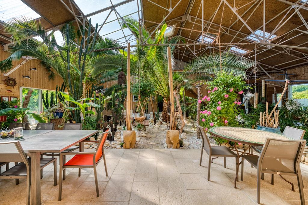 12 room luxury Semidetached House for sale in SaintPierred'Oléron, France 127737152