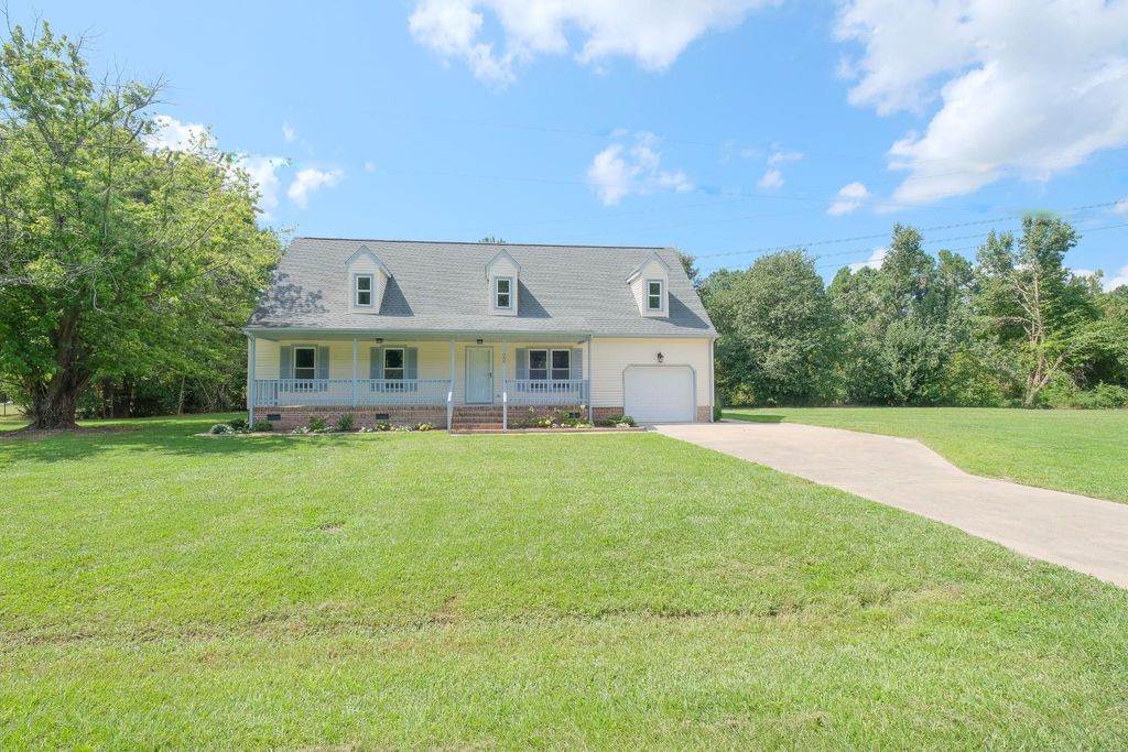 Luxury 4 bedroom Detached House for sale in Elizabeth City, North