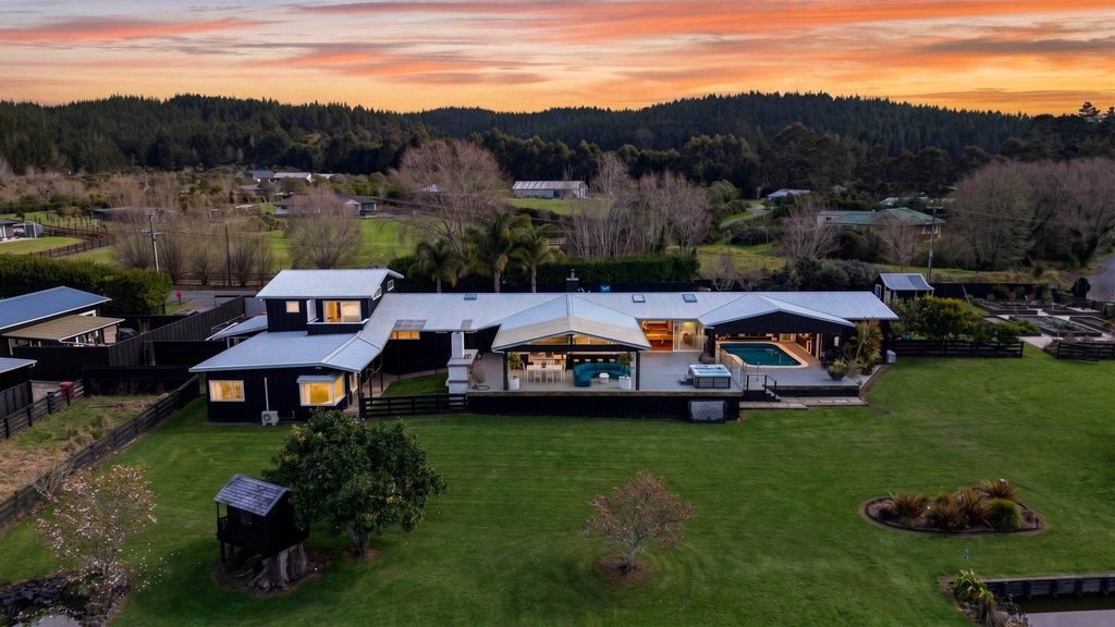 5 bedroom luxury House for sale in Rodney Point, New Zealand - 132924264 - LuxuryEstate.com