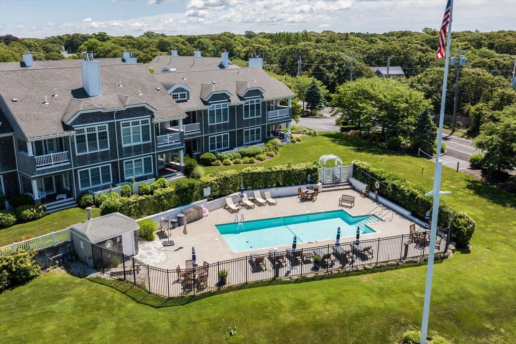 5 room luxury Apartment for sale in Centerville, Massachusetts