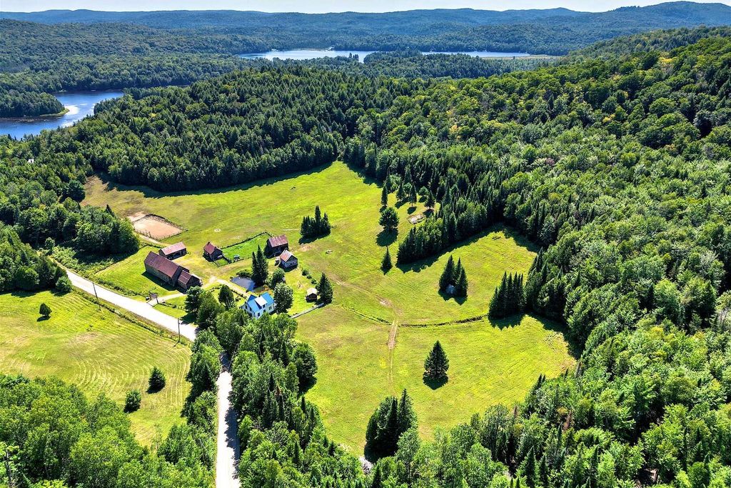 3 bedroom luxury Detached House for sale in Harrington, Canada