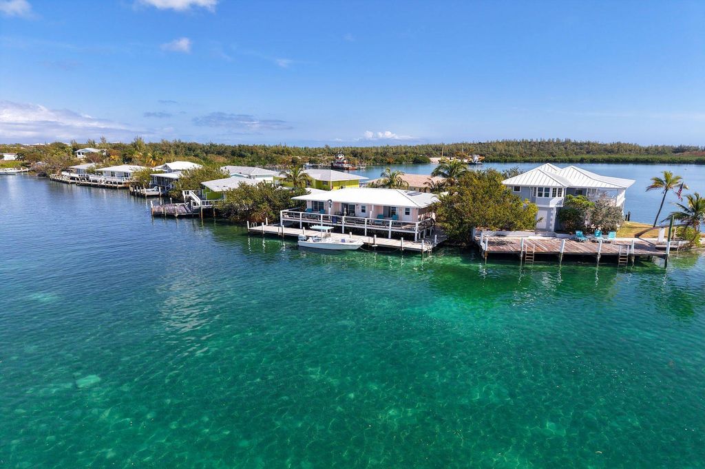 Престижная вилла 130 в продажа, Green Turtle Cay, Багамы