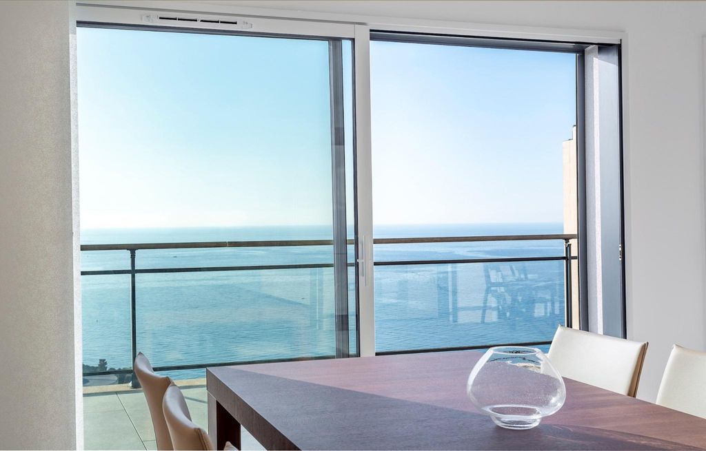 3 room luxury Flat for sale in Beausoleil, France 128672601