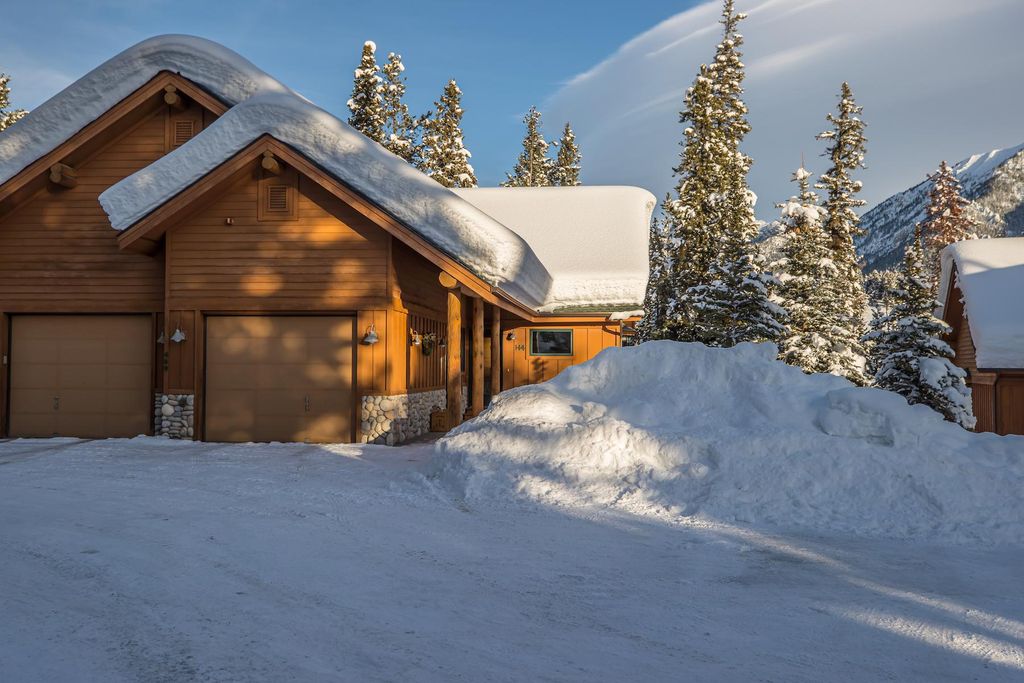 Luxury apartment complex for sale in Big Sky, Montana 127949356