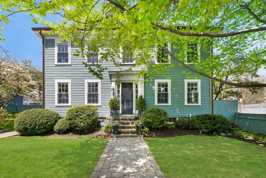 Luxury 9 room Detached House for sale in Marblehead, United States