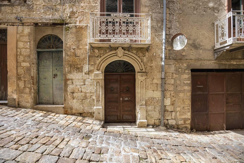 Prestigiosa Casa Indipendente in vendita Petralia Soprana, Sicilia