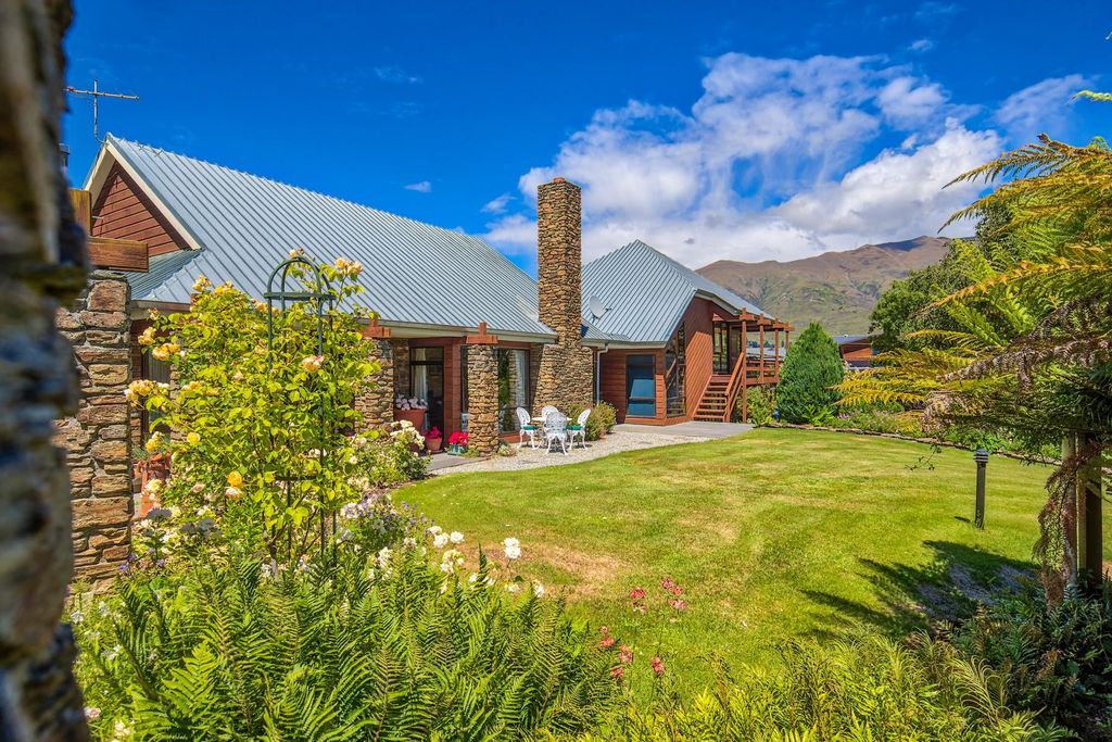 5 Bedroom Luxury House For Sale In Wanaka New Zealand 128595281