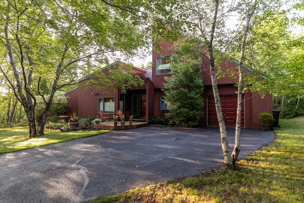 4 bedroom luxury Detached House for sale in Hubley, Nova Scotia 129072605