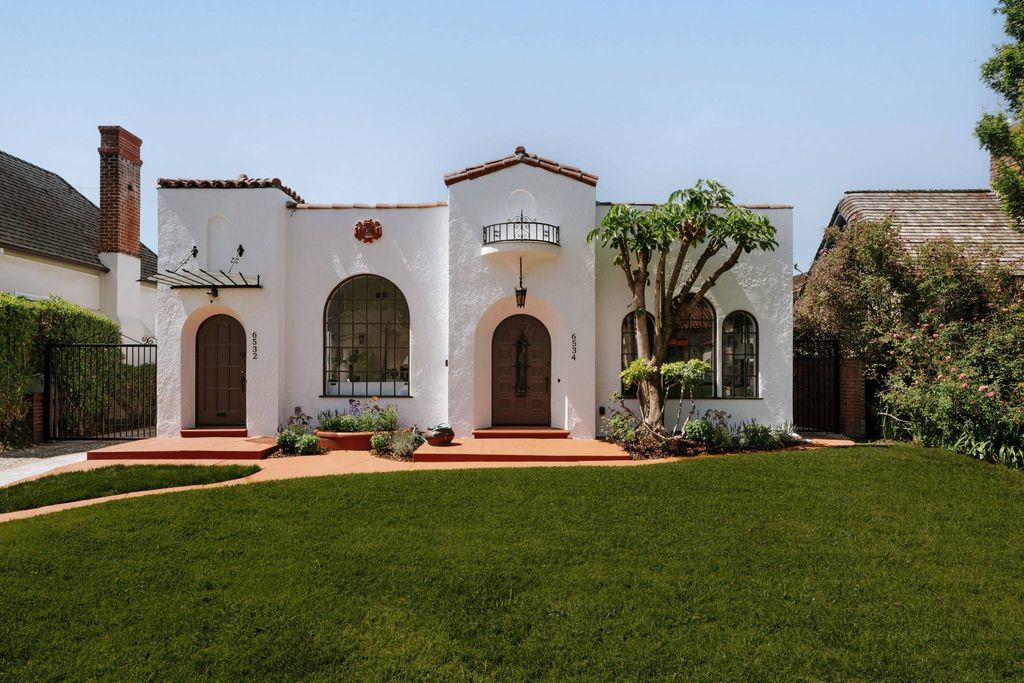 4 bedroom luxury House for sale in Los Angeles, California