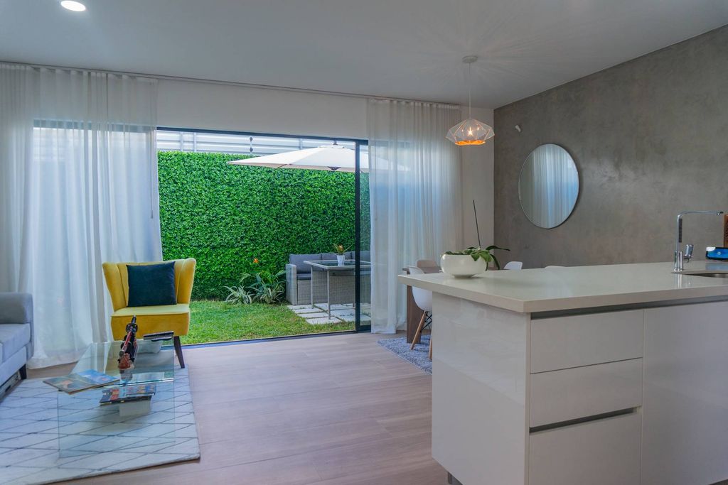 Престижная квартрира 120 м2 в продажа Escazú, Коста-Рика