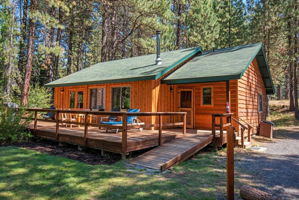 3 bedroom luxury Apartment for sale in Camp Sherman, Oregon