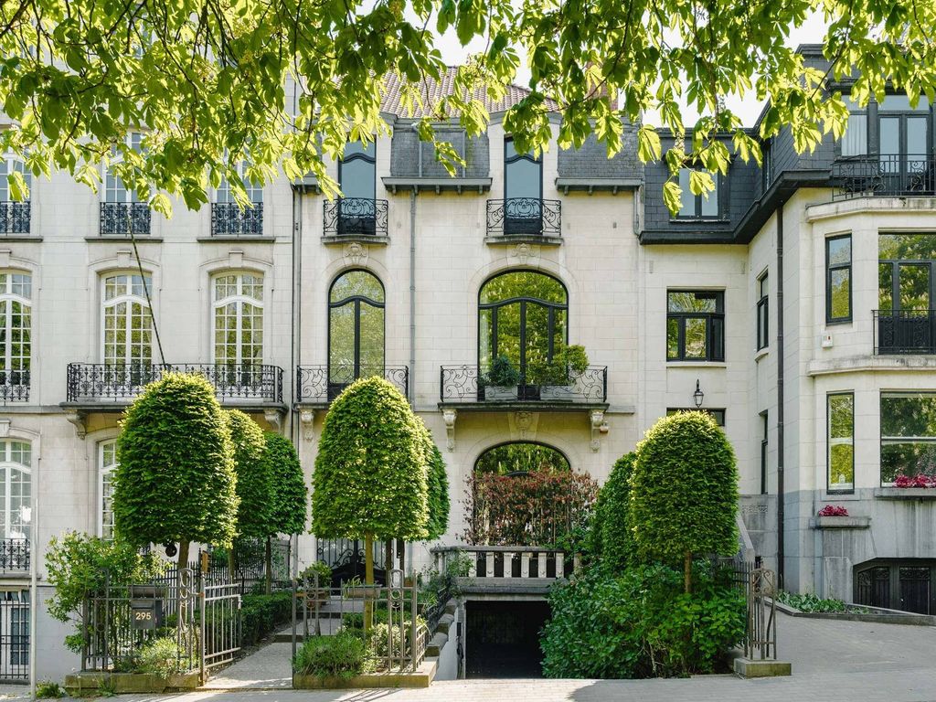 Эксклюзивный Особняк 586 м2 в продажа Woluwe-Saint-Pierre, Бельгия