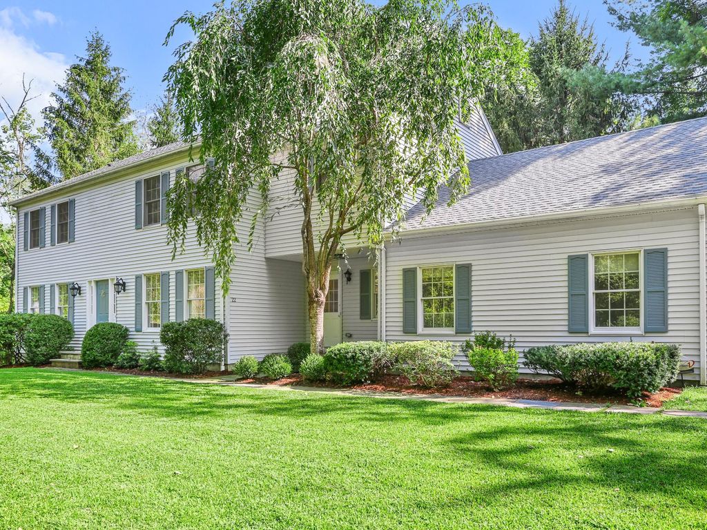 Luxuriöses Einfamilienhaus von 385 m2 zu verkaufen in 22 Roberta Lane