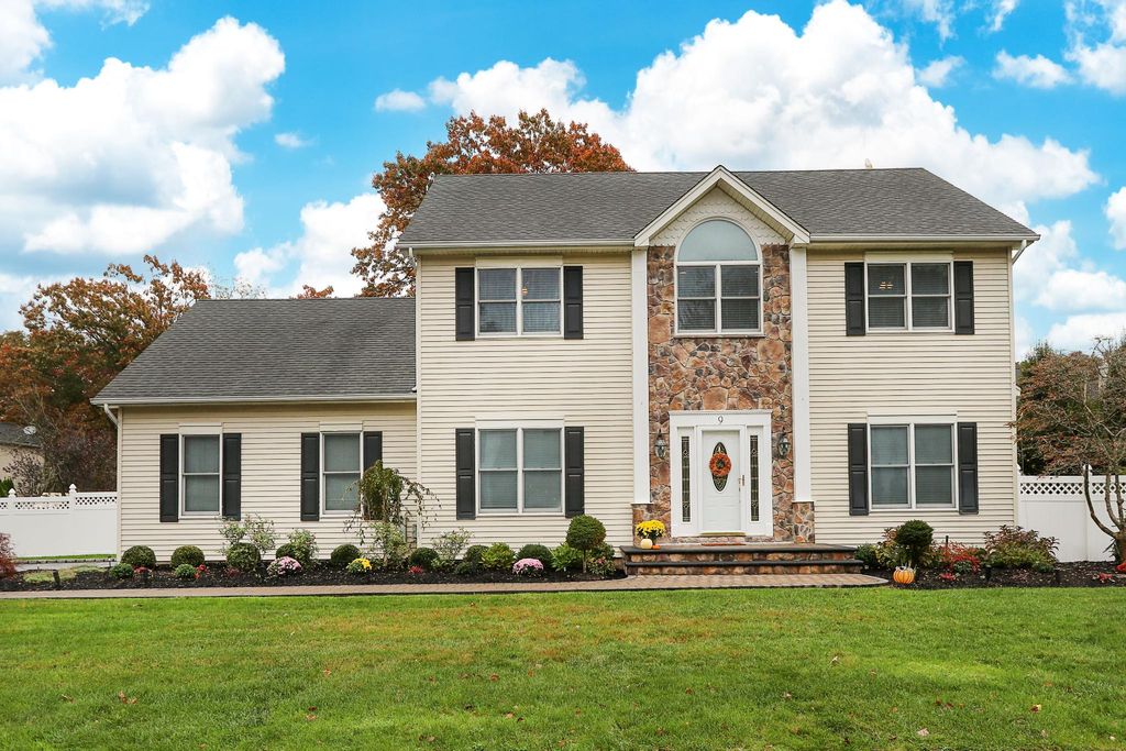 Maison de luxe de 4 chambres en vente Nesconset, État de New York