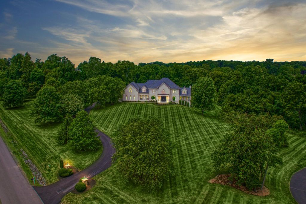 Luxury 5 bedroom Detached House for sale in Leesburg, Virginia